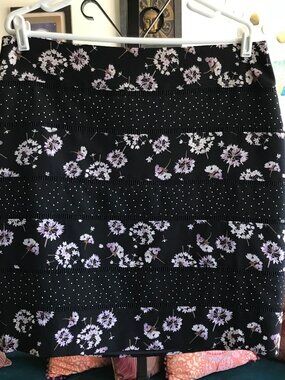 White House Black Market size 14 Black White Polka Dot Lavender Floral Skirt NWT